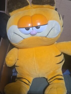 Large Vintage Garfield Stuffed Animal 18"